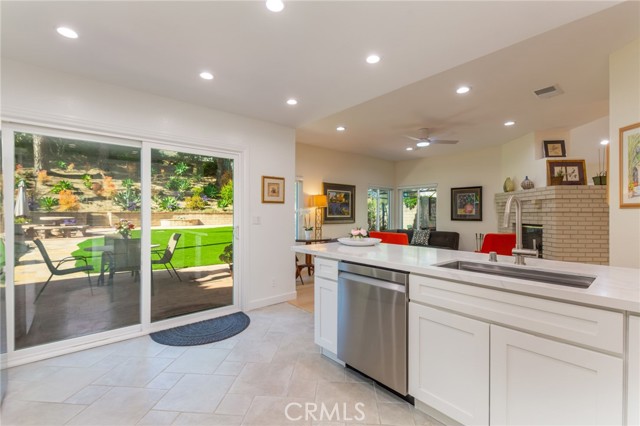 Detail Gallery Image 16 of 50 For 15535 Mallory Ct, Moorpark,  CA 93021 - 4 Beds | 2/1 Baths