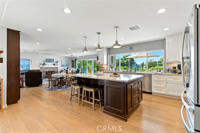 3526 Alder Place, Chino Hills CA: https://media.crmls.org/medias/2e7271fe-fde2-480c-bdb6-962e6ffc1912.jpg