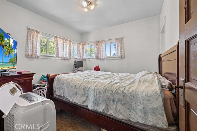 608 E Main Street, Santa Paula CA: https://media.crmls.org/medias/2e727da7-9086-4548-90f7-a458274ff680.jpg