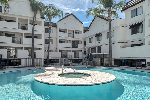 Image 32 of 39 For 17735 Kinzie Street 304