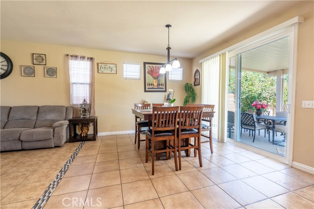 Detail Gallery Image 7 of 21 For 2507 E Nugent St, Lancaster,  CA 93535 - 3 Beds | 2 Baths