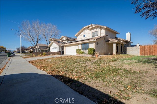 Detail Gallery Image 4 of 29 For 1221 W Avenue H4, Lancaster,  CA 93534 - 3 Beds | 2 Baths