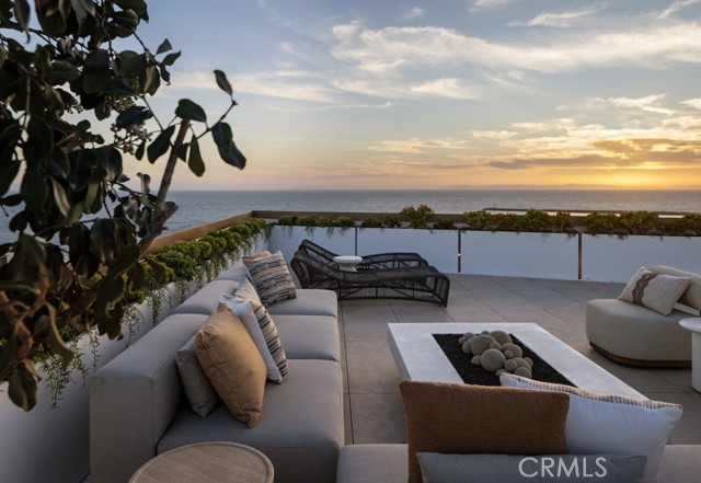 Detail Gallery Image 34 of 35 For 3512 Ocean Bld, Corona Del Mar,  CA 92625 - 5 Beds | 7/4 Baths
