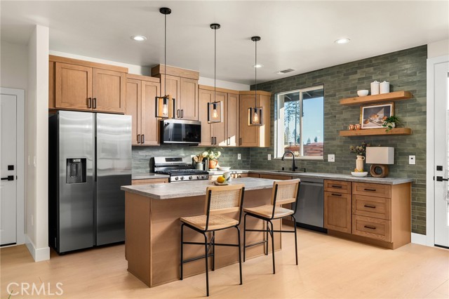 Detail Gallery Image 5 of 45 For 1610 Young, Paradise,  CA 95969 - 2 Beds | 2 Baths