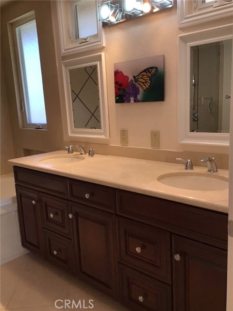 Detail Gallery Image 25 of 50 For 25541 Rolling Hills Way, Torrance,  CA 90505 - 3 Beds | 3 Baths