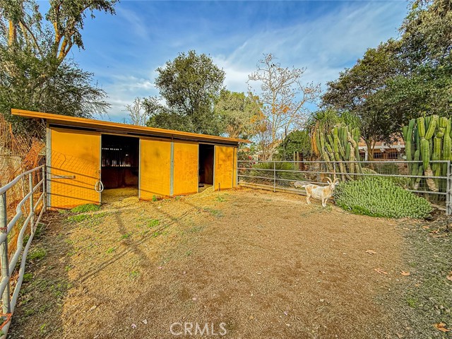 Detail Gallery Image 31 of 44 For 377 Oldstone Ct, Simi Valley,  CA 93065 - 4 Beds | 2 Baths