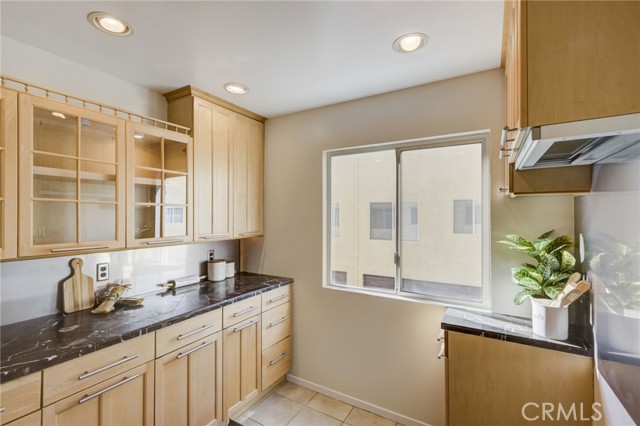 Detail Gallery Image 10 of 47 For 7747 via Napoli #80,  Sun Valley,  CA 91504 - 2 Beds | 2 Baths