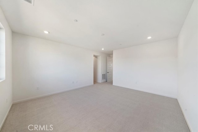 Detail Gallery Image 7 of 25 For 3809 Crossen Dr, Corona,  CA 92883 - 4 Beds | 3 Baths