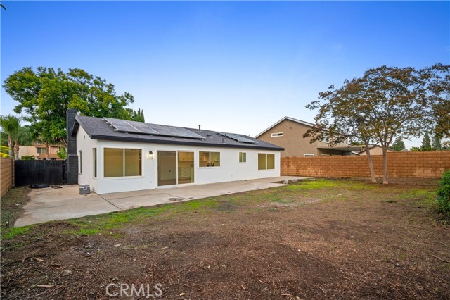 554 E Fairfield Court, Ontario CA: https://media.crmls.org/medias/2e750a8d-182f-4fd1-b111-01941b23efa1.jpg