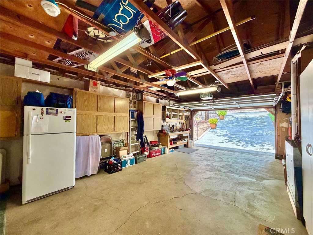 https://media.crmls.org/medias/2e757551-c541-4833-b251-d97e68296179.jpg?preset=X-Large