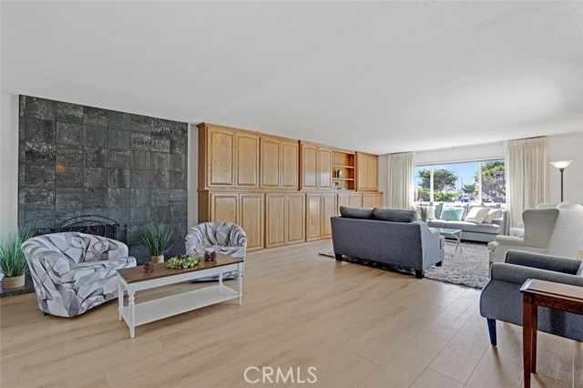 Detail Gallery Image 4 of 70 For 12202 Wutzke St, Garden Grove,  CA 92845 - 4 Beds | 2 Baths