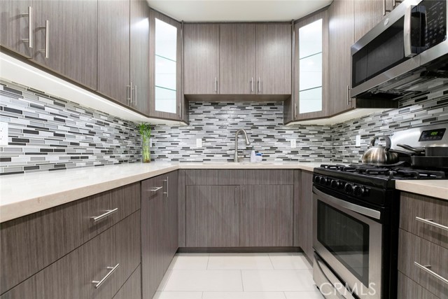 Detail Gallery Image 10 of 22 For 500 Jackson Pl #317,  Glendale,  CA 91206 - 2 Beds | 2 Baths