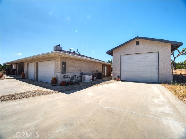 Detail Gallery Image 9 of 27 For 5126 Canton St, Yucca Valley,  CA 92284 - 2 Beds | 2 Baths