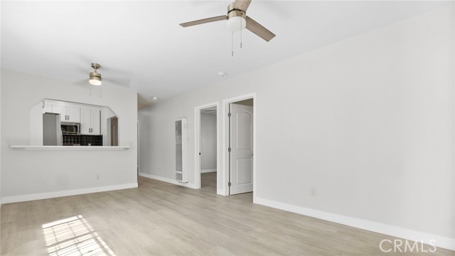 Detail Gallery Image 7 of 56 For 413 E 81st St, Los Angeles,  CA 90003 - 7 Beds | 6 Baths