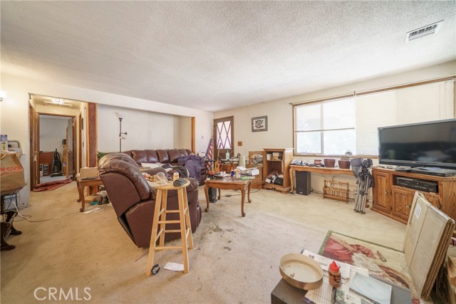 Detail Gallery Image 13 of 27 For 31776 Panorama Dr, Running Springs,  CA 92382 - 4 Beds | 2 Baths