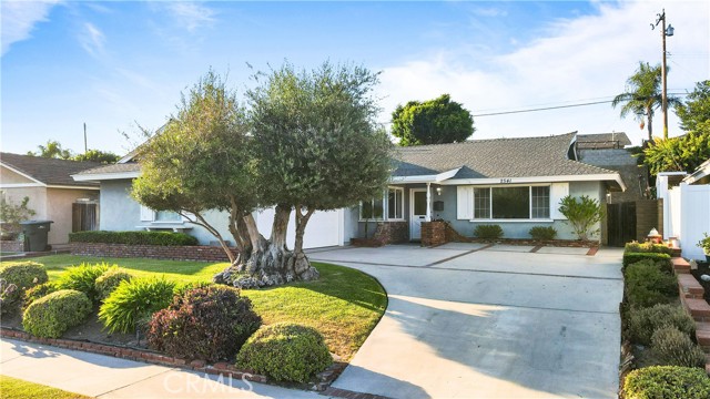 Detail Gallery Image 2 of 39 For 2541 W Cobblestone Rd, La Habra,  CA 90631 - 3 Beds | 2 Baths