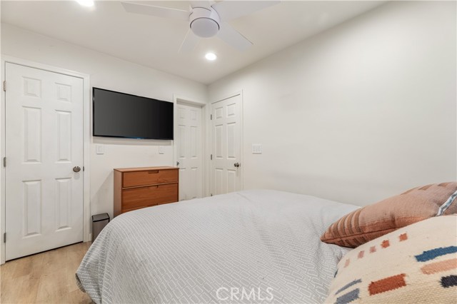 2818 S Holt Avenue, Los Angeles CA: https://media.crmls.org/medias/2e79e693-863d-431d-899a-f1ad17e2d004.jpg