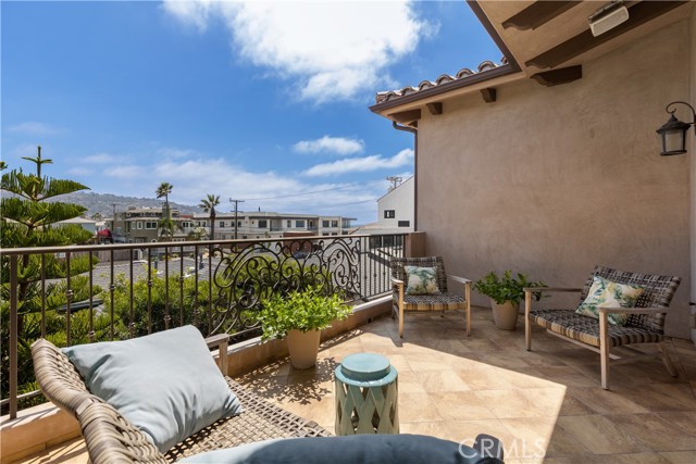 1407 Catalina Ave, Redondo Beach, California 90277, 3 Bedrooms Bedrooms, ,2 BathroomsBathrooms,Residential,Sold,Catalina Ave,PV22169069