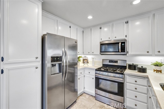 Detail Gallery Image 12 of 26 For 91 Tierra Plano, Rancho Santa Margarita,  CA 92688 - 2 Beds | 2 Baths