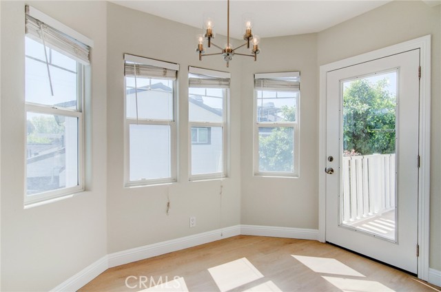 Detail Gallery Image 8 of 19 For 527 Westminster #B,  Newport Beach,  CA 92663 - 3 Beds | 2 Baths