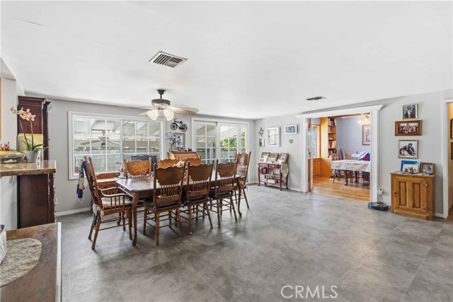 Detail Gallery Image 16 of 53 For 10457 Variel Ave, Chatsworth,  CA 91311 - 6 Beds | 5 Baths