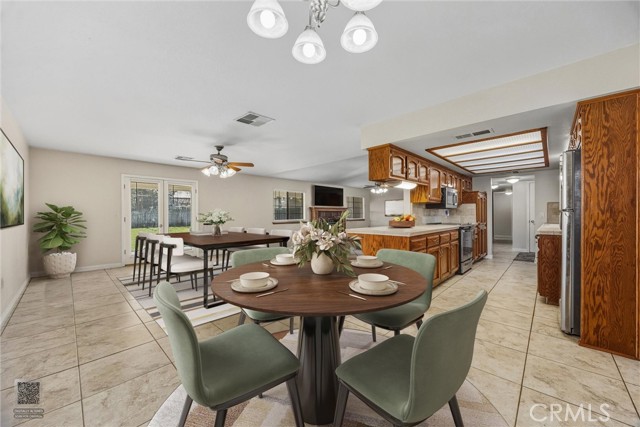 Detail Gallery Image 10 of 37 For 14825 Henderson Ave, Bakersfield,  CA 93314 - 3 Beds | 2 Baths