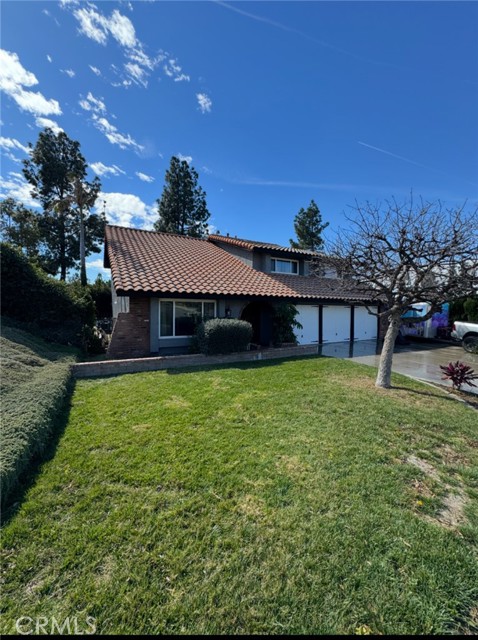 6801 Rycroft Drive, Riverside CA: https://media.crmls.org/medias/2e7c938c-6539-477d-b1e2-693f51518c4b.jpg