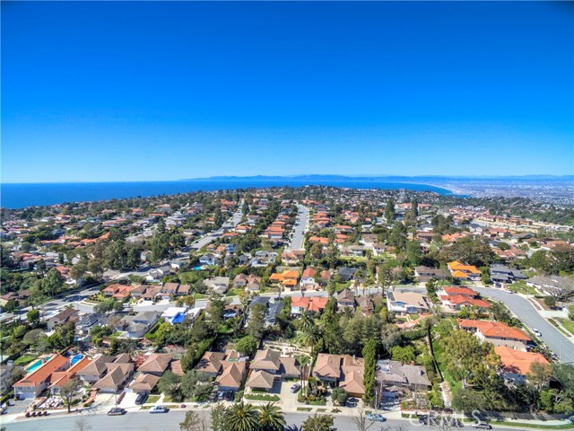 33 Santa Barbara Drive, Rancho Palos Verdes, California 90275, 4 Bedrooms Bedrooms, ,2 BathroomsBathrooms,Residential,Sold,Santa Barbara,PV17044971