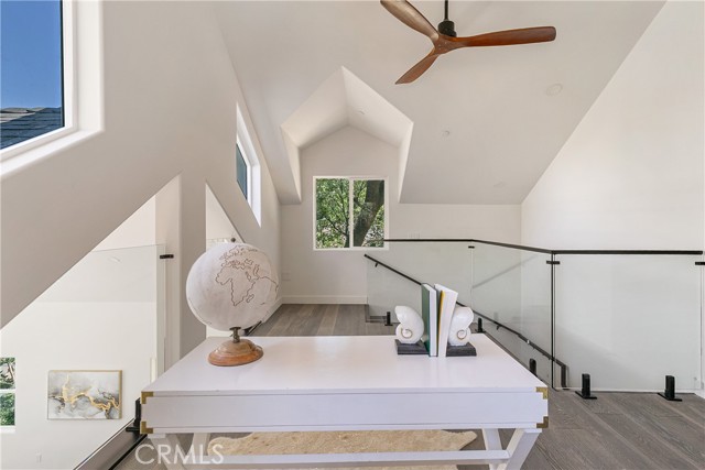 1670 Grass Valley Road, Lake Arrowhead CA: https://media.crmls.org/medias/2e7dd21d-2979-46a6-87ea-718f57d3375a.jpg