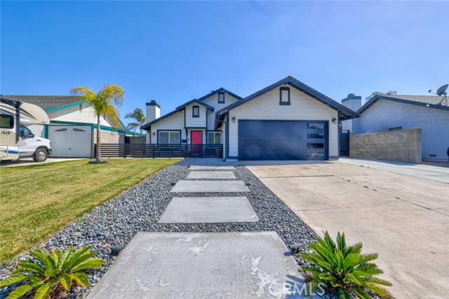 Detail Gallery Image 1 of 24 For 10514 Rouselle Dr, Jurupa Valley,  CA 91752 - 3 Beds | 2 Baths