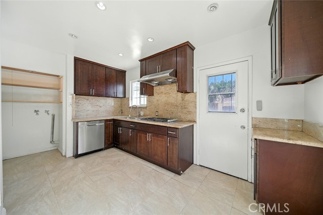 Detail Gallery Image 9 of 27 For 532 W Gleason St, Monterey Park,  CA 91754 - 3 Beds | 2 Baths