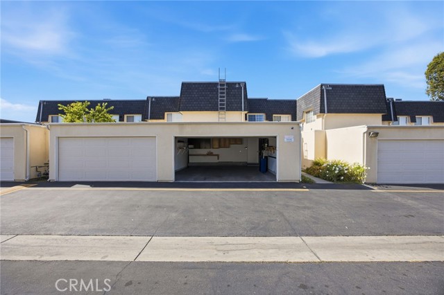 19208 Hamlin Street, 5 photo 58