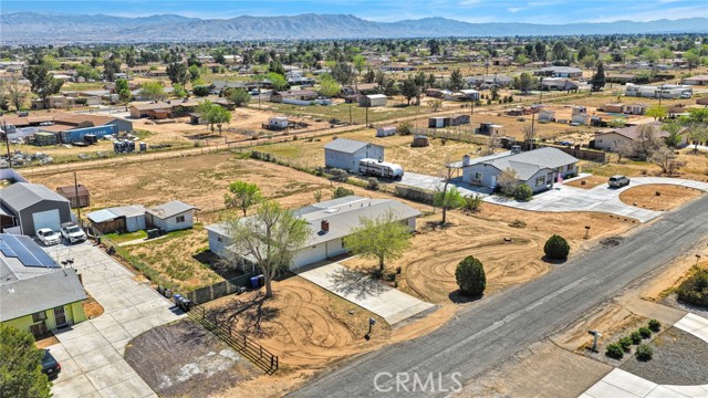 Detail Gallery Image 7 of 55 For 14775 Gayhead, Apple Valley,  CA 92307 - 3 Beds | 2 Baths