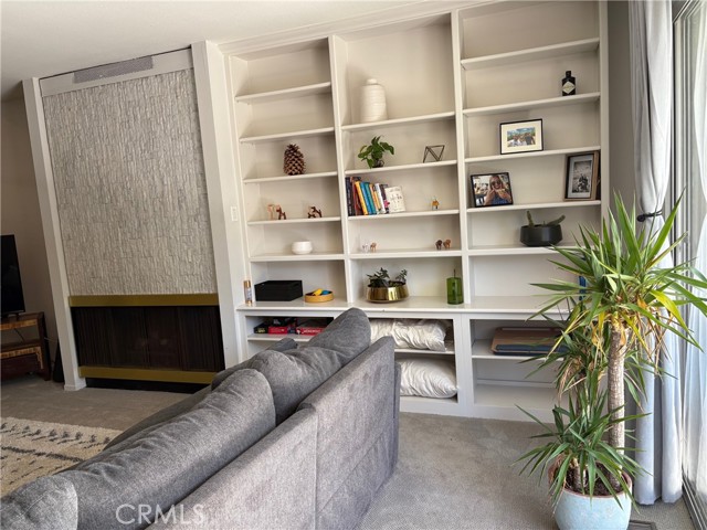 Detail Gallery Image 3 of 24 For 13230 Fiji Way #F,  Marina Del Rey,  CA 90292 - 2 Beds | 2/1 Baths