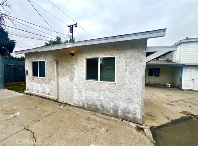 Image 5 of 17 For 2657 Monroe  