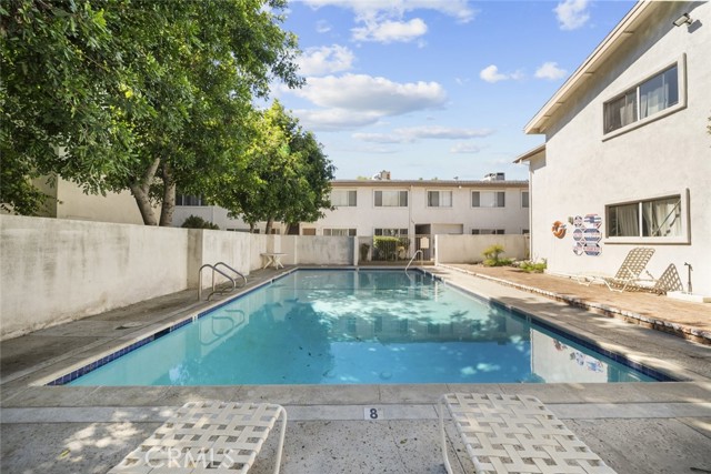 Detail Gallery Image 28 of 41 For 18555 Collins St #C18,  Tarzana,  CA 91356 - 2 Beds | 2 Baths