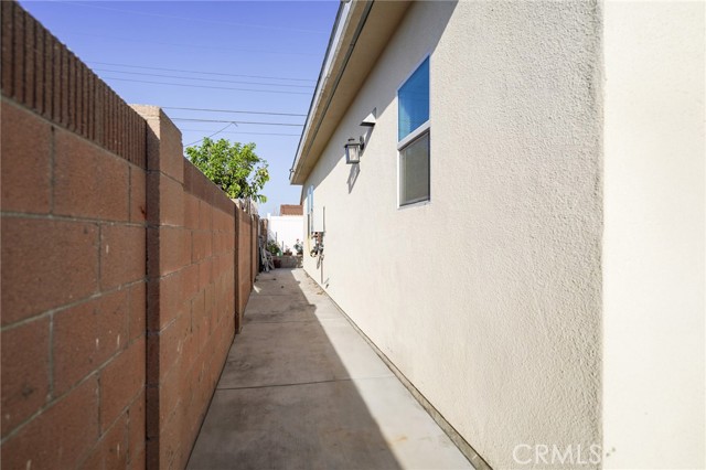13672 Monroe Street, Westminster CA: https://media.crmls.org/medias/2e80c326-6673-4aa6-838f-dd53c9140a52.jpg