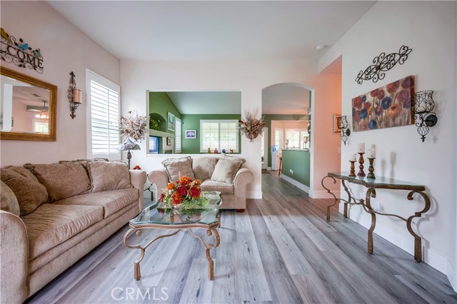 11327 La Brisa Circle, Fontana CA: https://media.crmls.org/medias/2e80c64d-6f1d-4589-911b-ab94ee1b2cbd.jpg