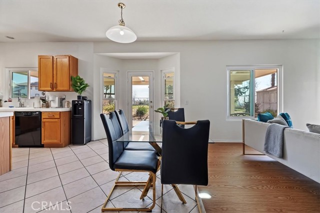 Detail Gallery Image 25 of 69 For 4903 Edmonton, Fontana,  CA 92336 - 4 Beds | 2/1 Baths