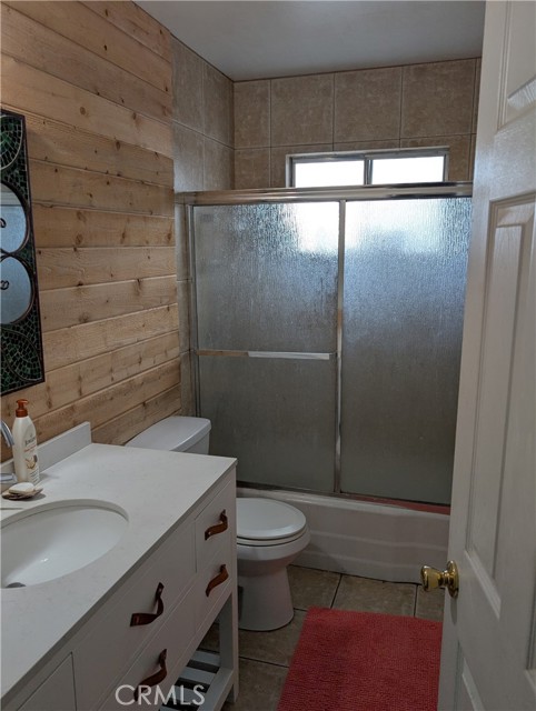 8619 Raintree Avenue, Riverside CA: https://media.crmls.org/medias/2e81f269-61bd-49e3-8360-255e1803da21.jpg