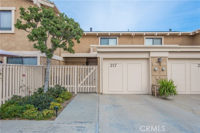 MLS# OC23010888