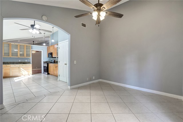 21822 Jinetes, Mission Viejo CA: https://media.crmls.org/medias/2e829bdf-38d5-4865-b5c0-e63dcd293a4a.jpg