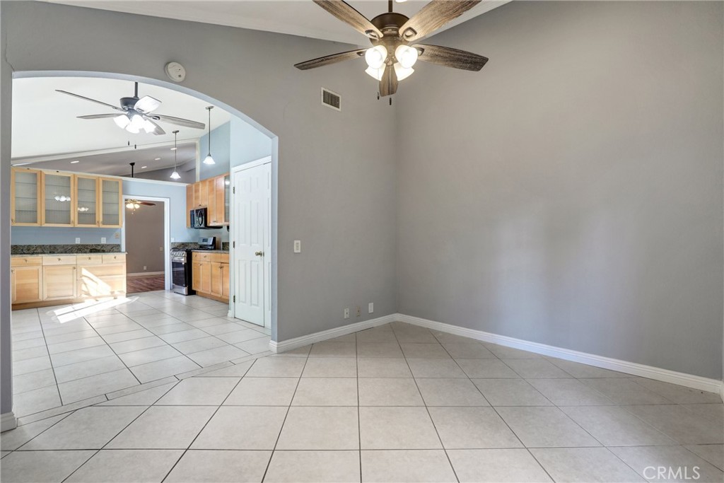 MLS #OC25245187 image #23