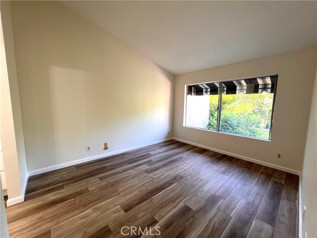 Detail Gallery Image 7 of 15 For 75 Stanford Ct. #70,  Irvine,  CA 92612 - 2 Beds | 2/1 Baths