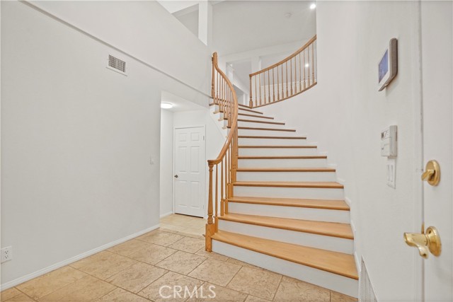 Detail Gallery Image 4 of 64 For 11738 Andasol Ave, Granada Hills,  CA 91344 - 5 Beds | 3 Baths