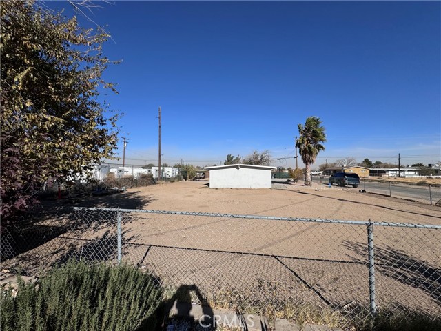 Detail Gallery Image 6 of 6 For 11759 Baldwin St, Adelanto,  CA 92301 - 3 Beds | 1 Baths