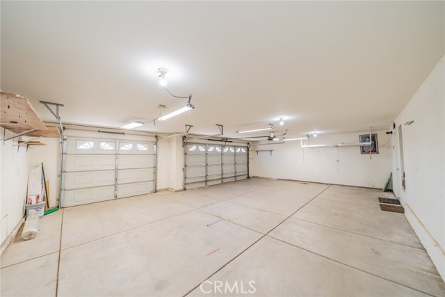 11130 Tenaya Road, Apple Valley CA: https://media.crmls.org/medias/2e832e1b-f42d-4d8c-a7e9-8cd4d137da59.jpg