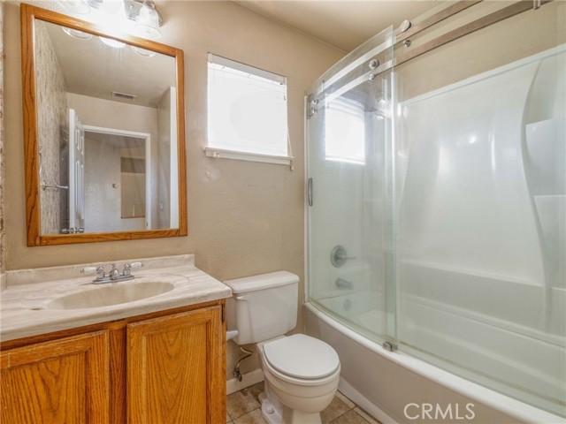 Detail Gallery Image 21 of 36 For 8259 Westport Cir, Sacramento,  CA 95828 - 3 Beds | 2/1 Baths