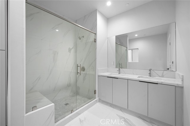 Detail Gallery Image 22 of 36 For 357 Harvey Dr #103,  Glendale,  CA 91206 - 3 Beds | 2/1 Baths