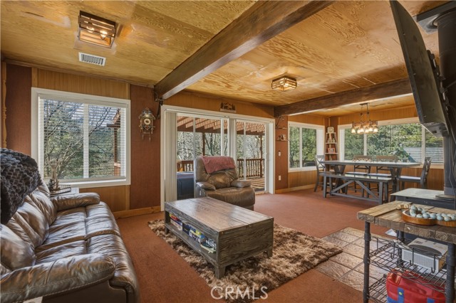 Detail Gallery Image 6 of 22 For 6070 Manzanita Ct, Angelus Oaks,  CA 92305 - 3 Beds | 1 Baths